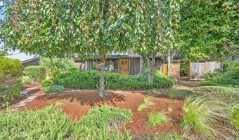 740 Park St, Ashland, OR 97520