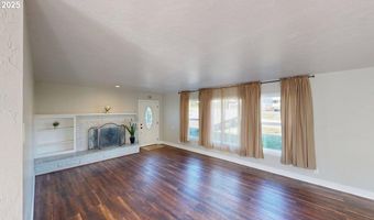 425 MEMORY Ln, Brookings, OR 97415