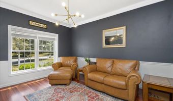 36 Summit Rd, Bedford, NH 03110