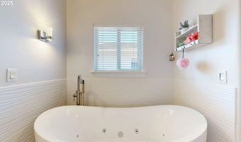 861 JODEE Ln, Brookings, OR 97415