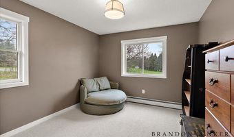 9095 76th St SE, Alto, MI 49302