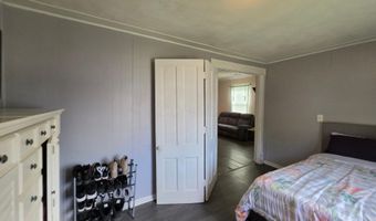 210 W Montford Ave, Ada, OH 45810