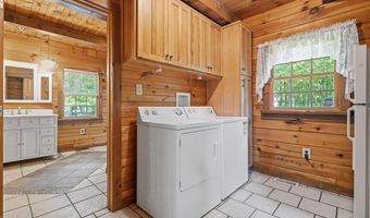 14 E Point Rd, Albrightsville, PA 18210