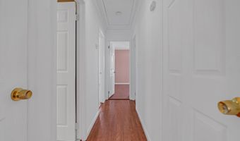 19 Spruce St, Beachwood, NJ 08722