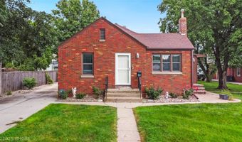 814 Prairie St, Adel, IA 50003