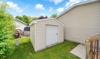 704 Hidden River Dr, Adrian, MI 49221