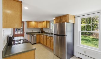 302 Prospect St, Bennington, VT 05201