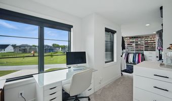 1004 NW Hugg Dr, Polk City, IA 50226