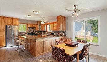 16431 Oak Hill Dr, Argentine, MI 48430