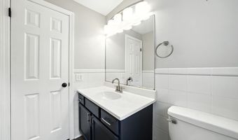 292 Oakbrook Dr, Amherst, NY 14221
