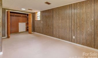 47 Bell Rd, Asheville, NC 28805