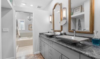 6623 RADNOR, Bethesda, MD 20817