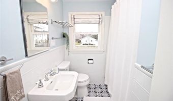 139 Coggeshall Ave, Newport, RI 02840