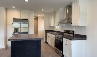 1 Corral Ln #38, Ashland, OR 97520