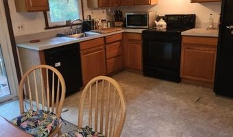 28 Lakeside Dr NW, Alloway, NJ 07461