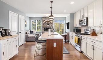 2759 Bristol Ridge Dr, Ann Arbor, MI 48105