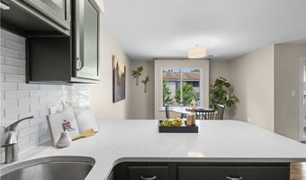 7 Southcreek Ct D, Amherst, NY 14051