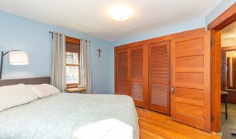 17 Carpenter St, Amesbury, MA 01913