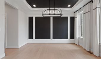 23369 WALKING WOODS Ln, Aldie, VA 20105