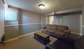 721 Meadow Pl, Ames, IA 50010