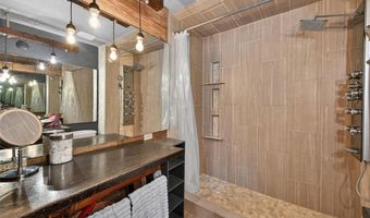 100 Holly Green Dr, Ballwin, MO 63021
