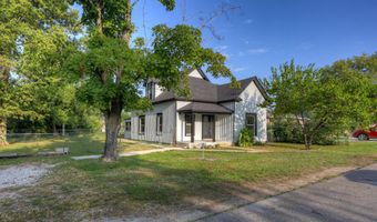 106 S Fox St, Alba, MO 64830