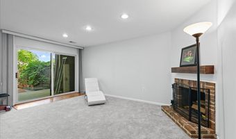 4932 SAUQUOIT Ln, Annandale, VA 22003