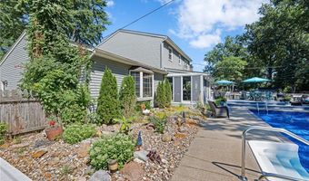 6903 Hidden Valley Dr, Amherst, OH 44001