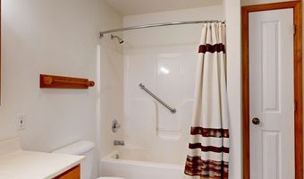 1724 Middle Point Dr, Alger, MI 48610