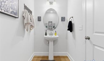 124 Axton Ln, Ashland, VA 23005