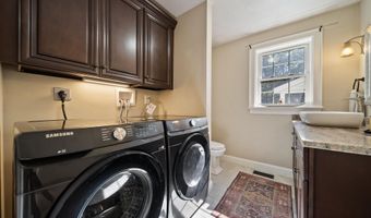 69 Heather Cir, Auburn, NH 03032