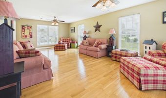 32 Diamond Dr, Barboursville, WV 25504