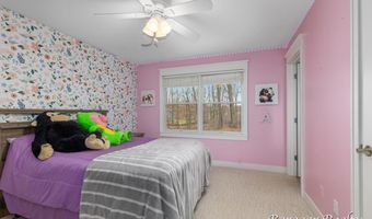 8790 Laurel Ridge Dr SE, Alto, MI 49302
