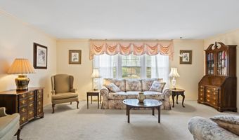 11 Westchester Dr, Albany, NY 12205