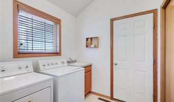 10386 Kali Ave NE, Albertville, MN 55301