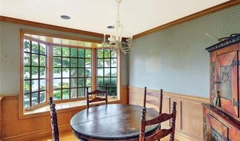 69 Nayatt Rd, Barrington, RI 02806