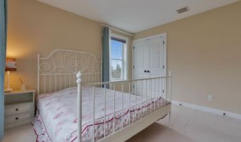 58 Village Place Dr, Barrington, NH 03825