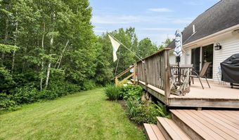 21 Bowling Green Ln, Belfast, ME 04915