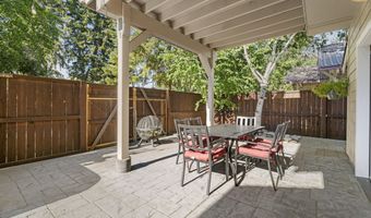 440 NW Riverfront St, Bend, OR 97703