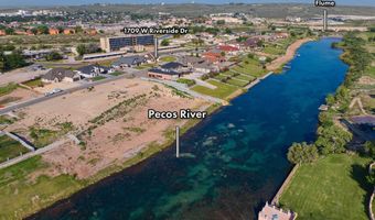 1709 W Riverside Dr, Carlsbad, NM 88220