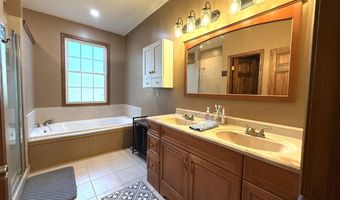 810 Glen Meadows Pkwy, Bedford, IN 47421