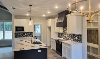 6708 N Detonti Rd, Bauxite, AR 72011