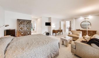 611 W Whiting Ln, Arlington Heights, IL 60004