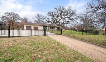 300 W College Ave, Alvarado, TX 76009