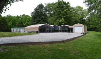 305 N Eighth St, Albion, IL 62806