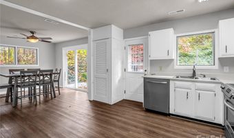 35 Fieldcrest Cir, Asheville, NC 28806