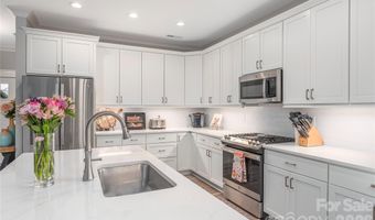 28 Reagan Run Ct, Arden, NC 28704