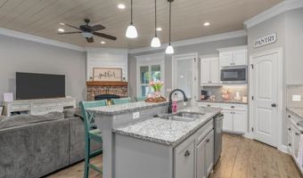 408 Halifax Cir, Benton, LA 71006