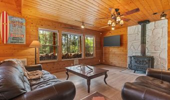 9 PINE St, Alpine, WY 83128