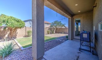 318 W STRIDING EDGE Dr, San Tan Valley, AZ 85140